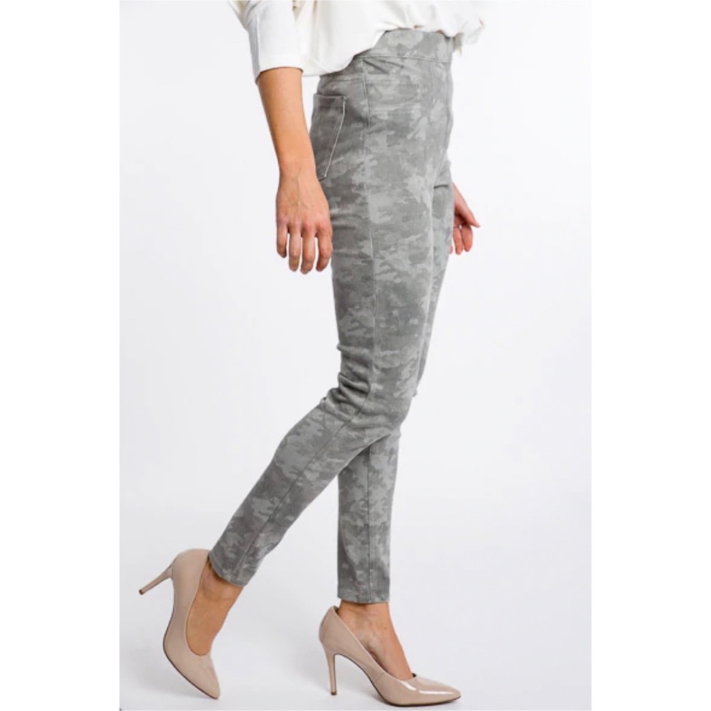 Spanx Ankle Jean-ish Leggings Stone Wash Camo
